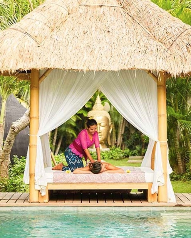 Bliss Sanctuary For Women luxury massage by the pool