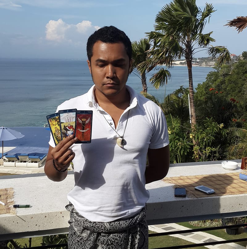 Erlangga Bliss Bali healer tarot card reader